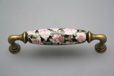 Rustikaler Griff 128mm Schwarze Rose č.1